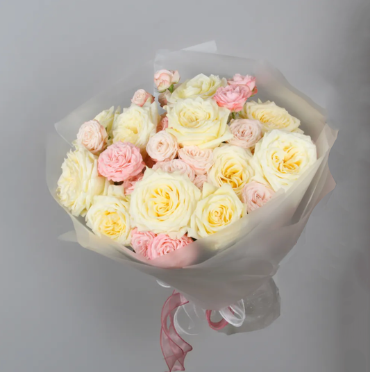 Bouquet „Creme-Rosen“ – 19 Rosen