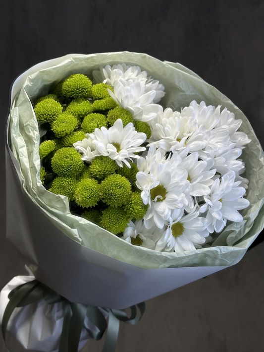 🌿 Waldtau – Strauß aus buschigen Chrysanthemen