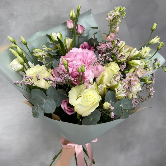Bouquet „Eleganz in Pastell“