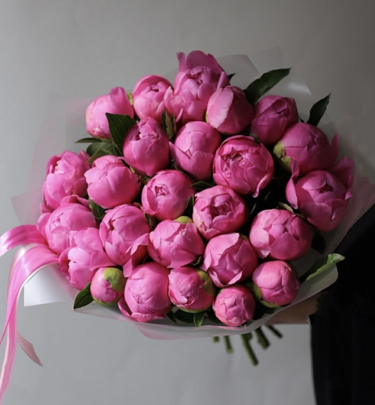 Ein Bouquet aus 25 rosa Pfingstrosen