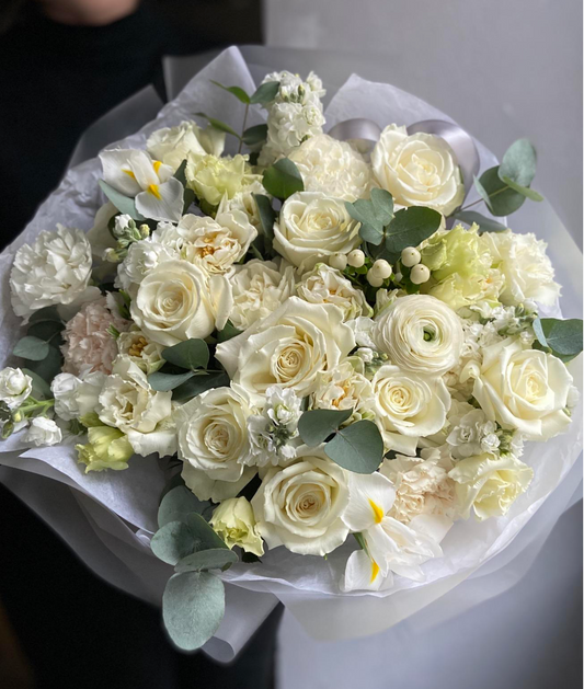 Handgefertigter Blumenstrauß „Zärtlichkeit“